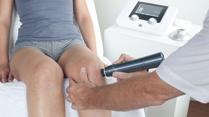 Ultrasound therapy procedure para sa pananakit ng kasukasuan ng tuhod