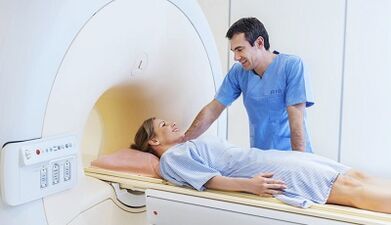 Mga pamamaraan para sa paggamot ng cervical osteochondrosis sa mga kababaihan